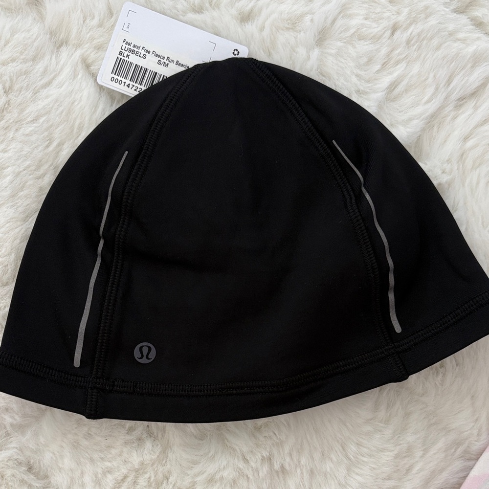 Lululemon Fast and Free Fleece Run Beanie (2 pack + 1 free extra with purchase) - Picture 2 of 5